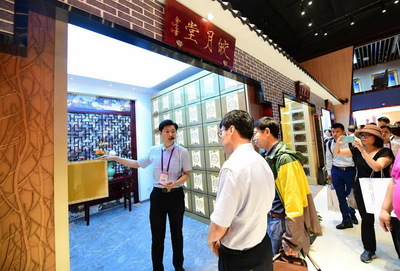 科技賦能生命終點(diǎn) 北京殯葬設(shè)備產(chǎn)品展推出智能寄存新方案